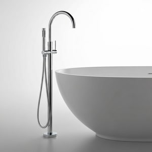 Tall floor-standing bathtub faucet